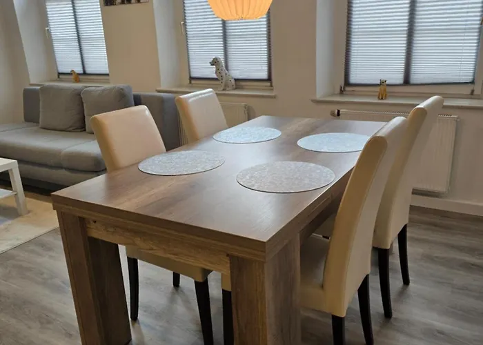 70m2 In Zittauer Stadtzentrum Innenstadt Innenring Lage - Wohnen Auf Zeit In - 2 Raum شقة *